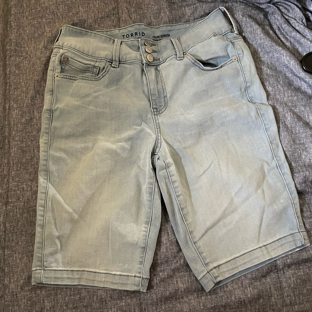 Torrid Jegging Bermuda Super Soft High Rise Short
